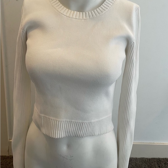 Micheal Kors classy sweater size small - Picture 3 of 4